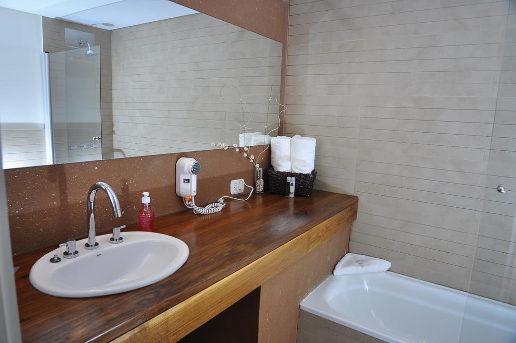 Herradura Hotel Suites Неукен Экстерьер фото