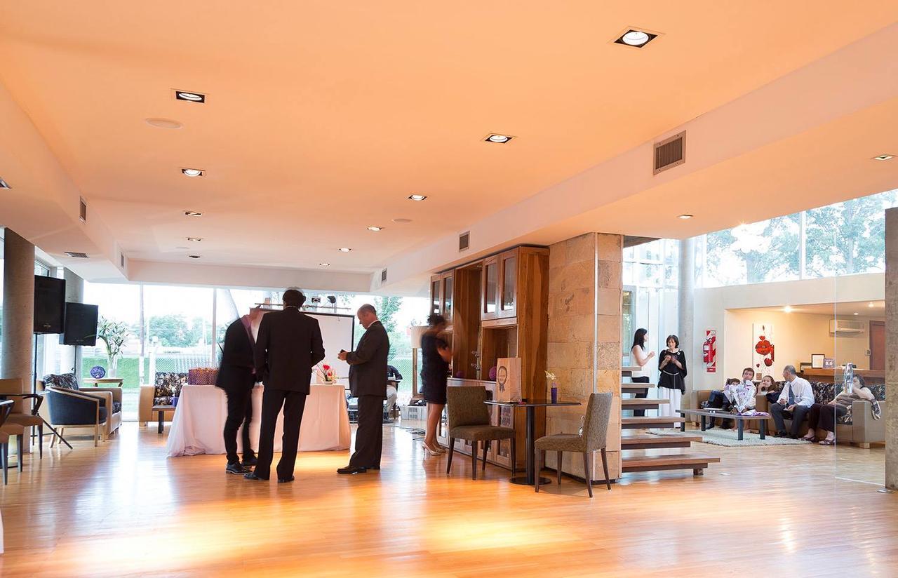 Herradura Hotel Suites Неукен Экстерьер фото
