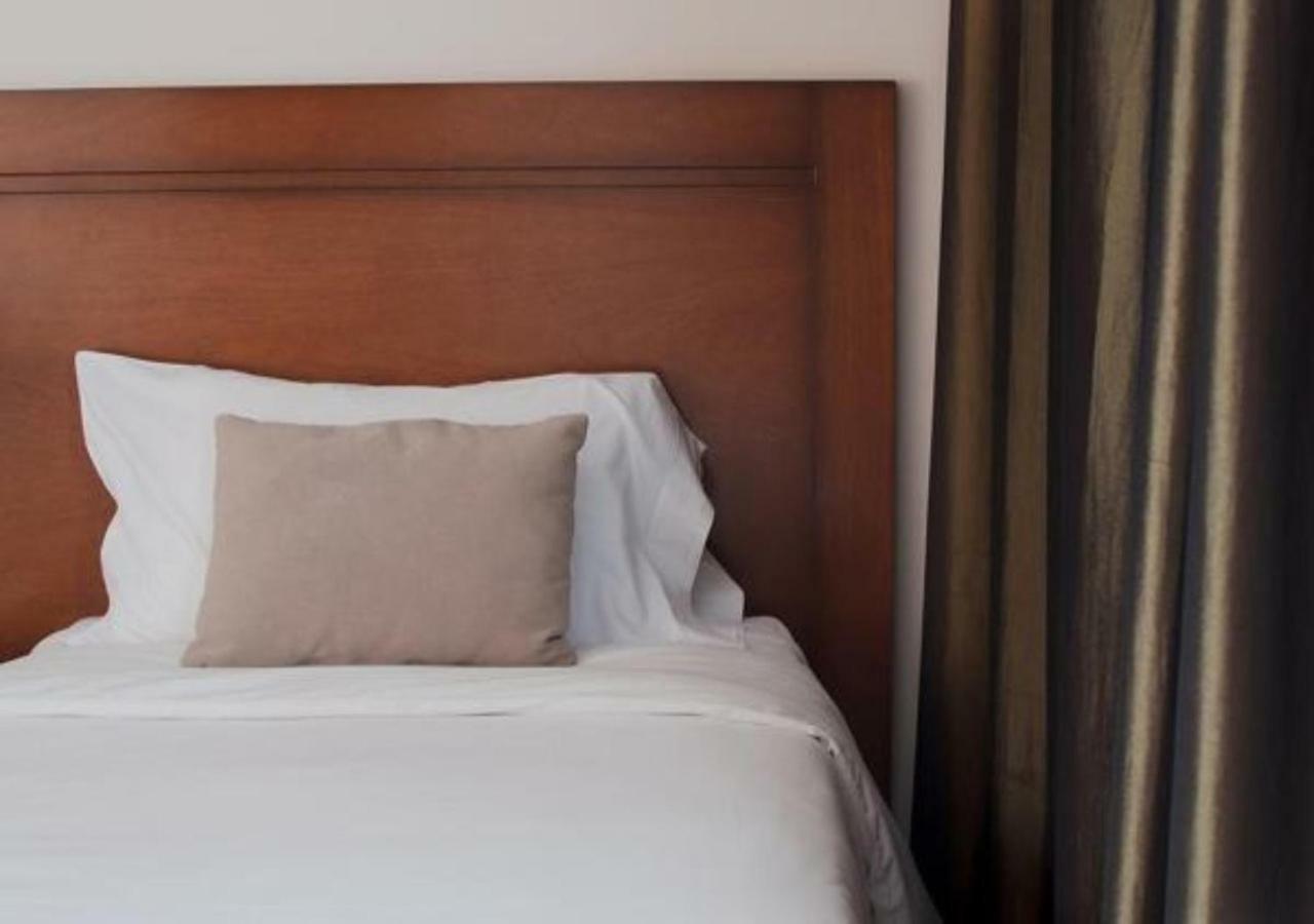 Herradura Hotel Suites Неукен Экстерьер фото